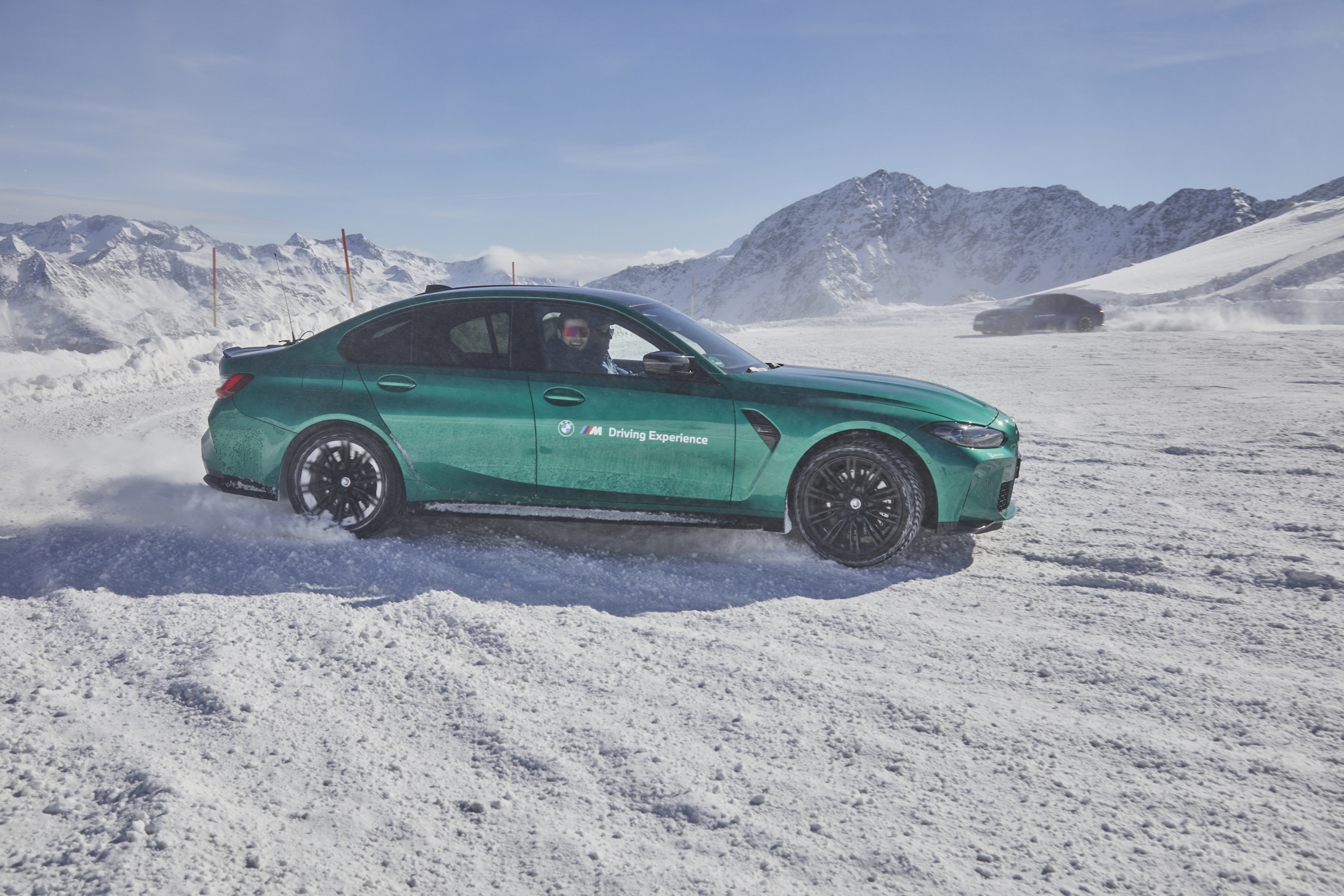 BMW Winter Experience in Sölden mit Fahrertraining am Gletscher BMW Winter Experience in Sölden mit Fahrertraining am Gletscher