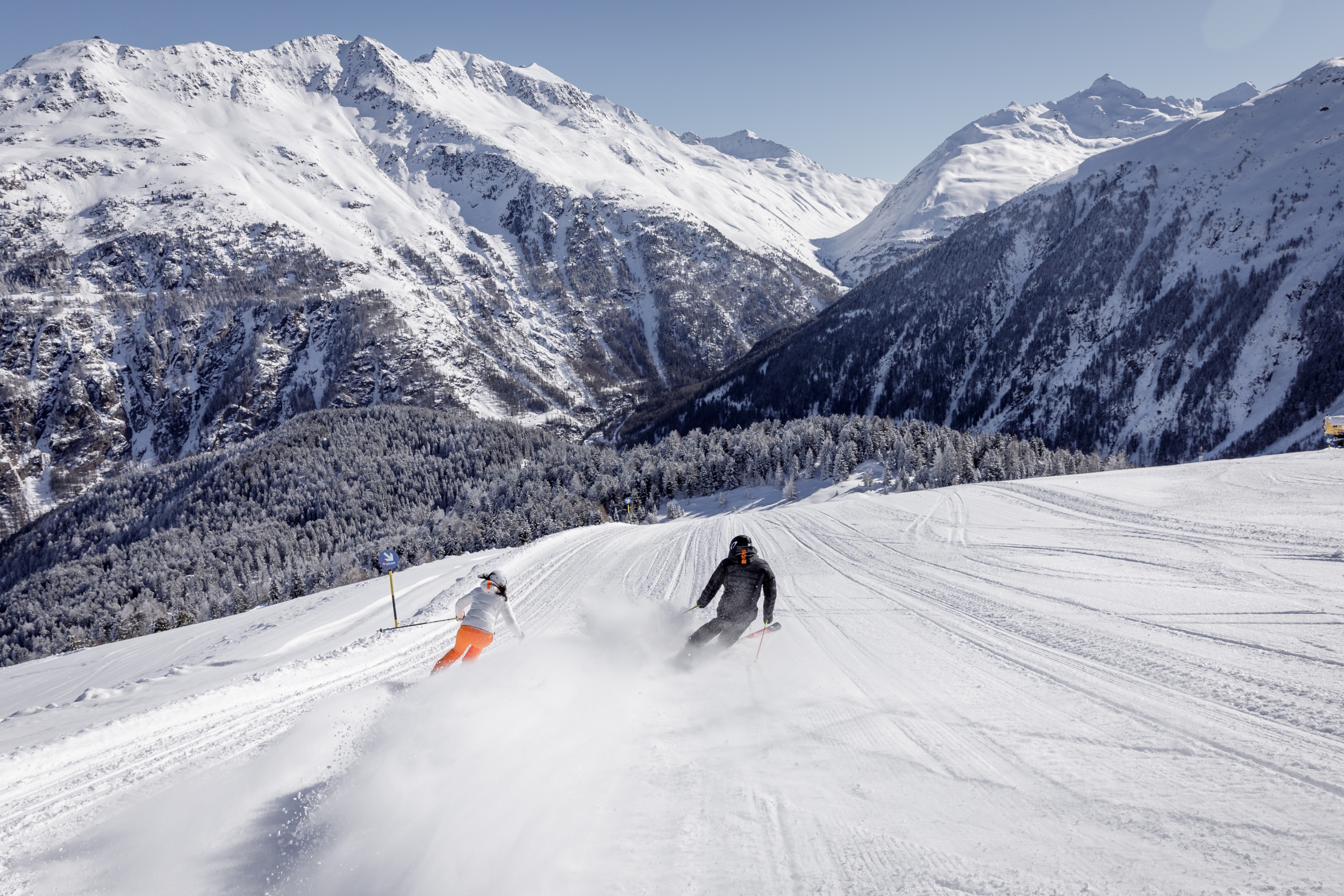 Exklusiver Winterurlaub in Tirol mit Skifahren im Skigebiet Sölden