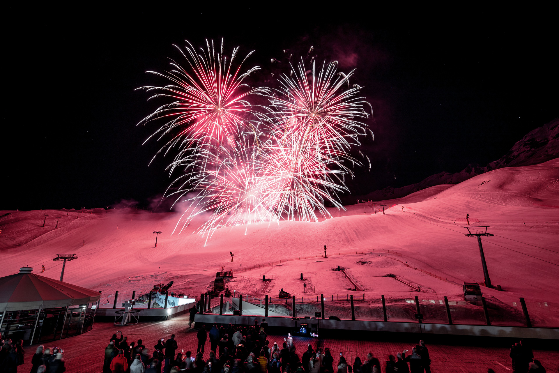 Wein am Berg 2023 Big Bottle Party Feuerwerk Wein am Berg 2023 Big Bottle Party Feuerwerk