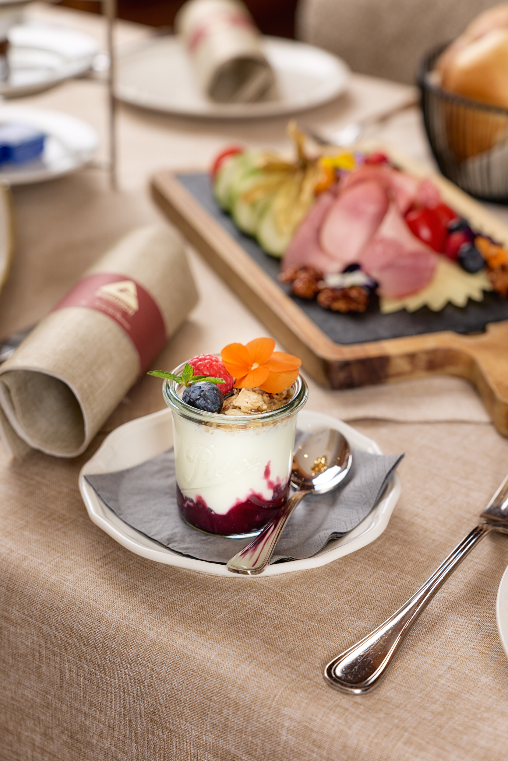 Frühstück im À-la-Carte-Restaurant Wirtshaus am Giggijoch in Sölden, Tirol