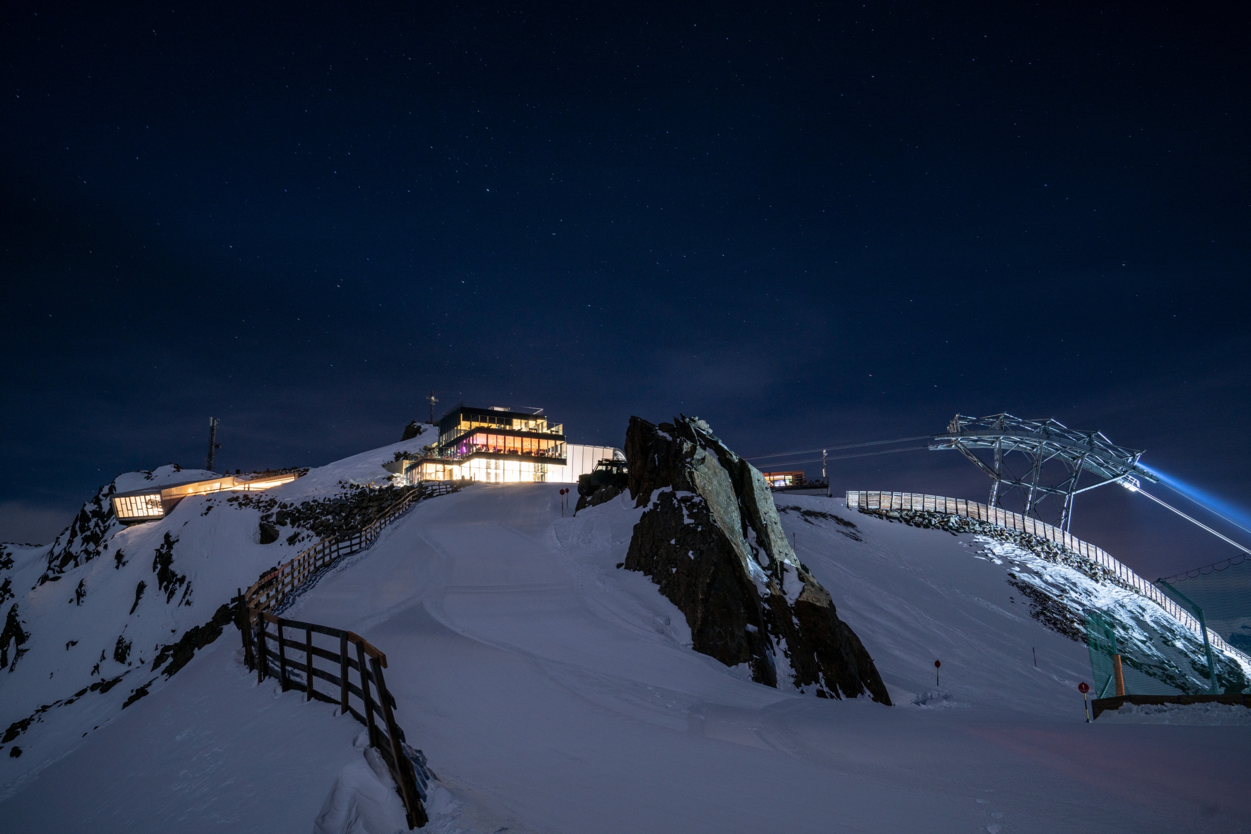 Nachtaufnahme Restaurant ice Q am Gaislachkogl in Sölden