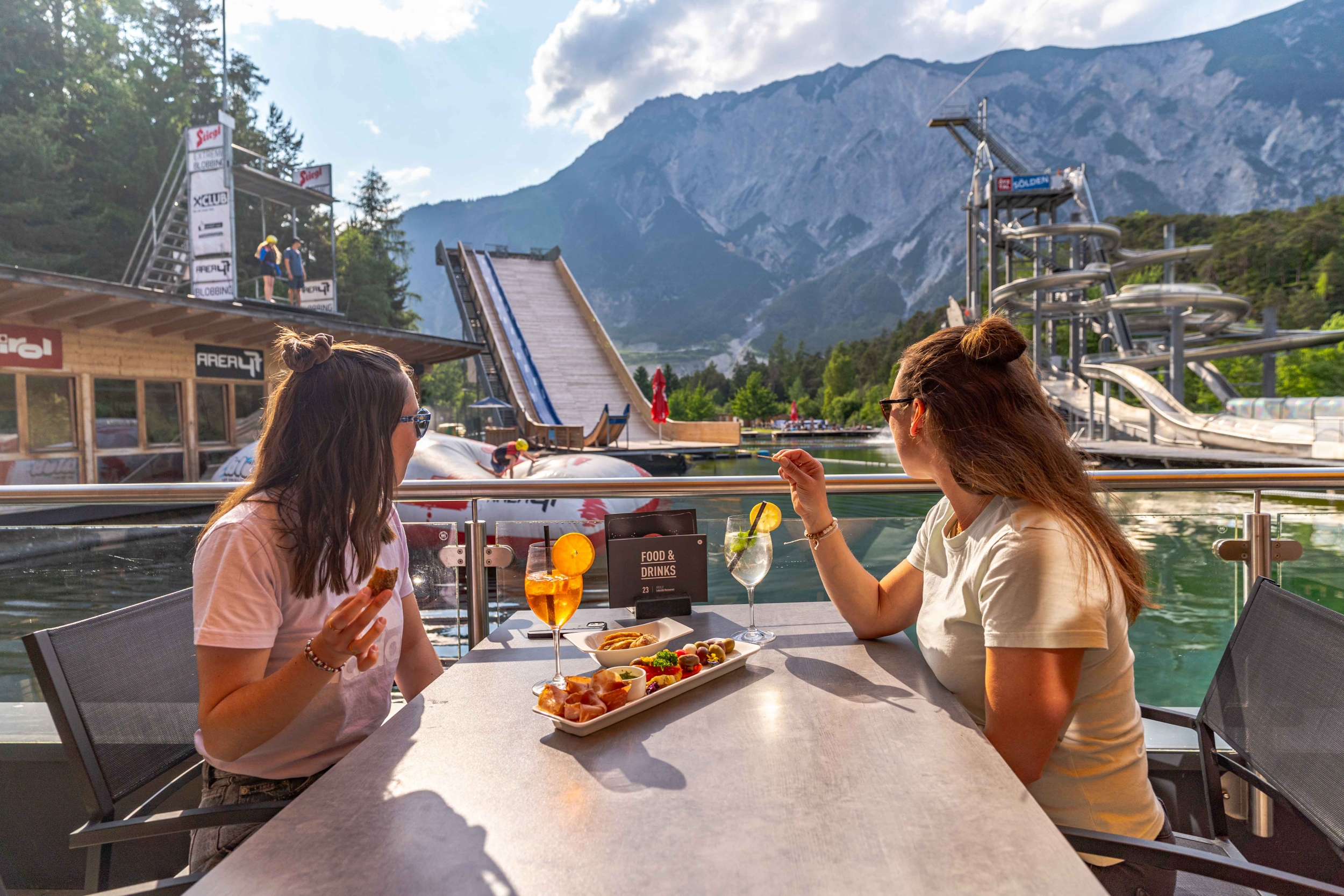 Sundowner in der AREA 47 in Tirol Sundowner in der AREA 47 in Tirol