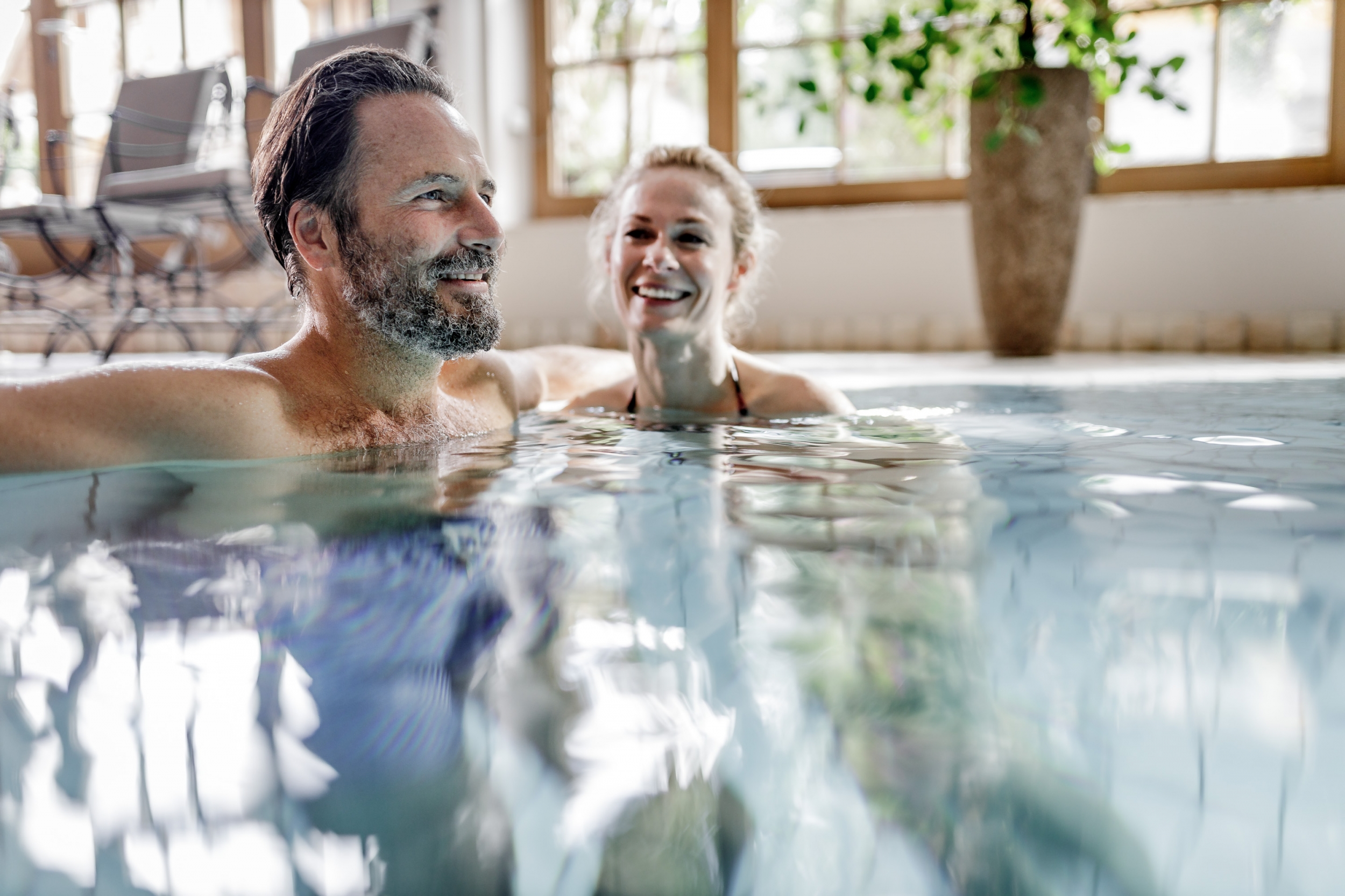 Indoor-Pool im 5-Sterne Wellnesshotel Das Central Sölden