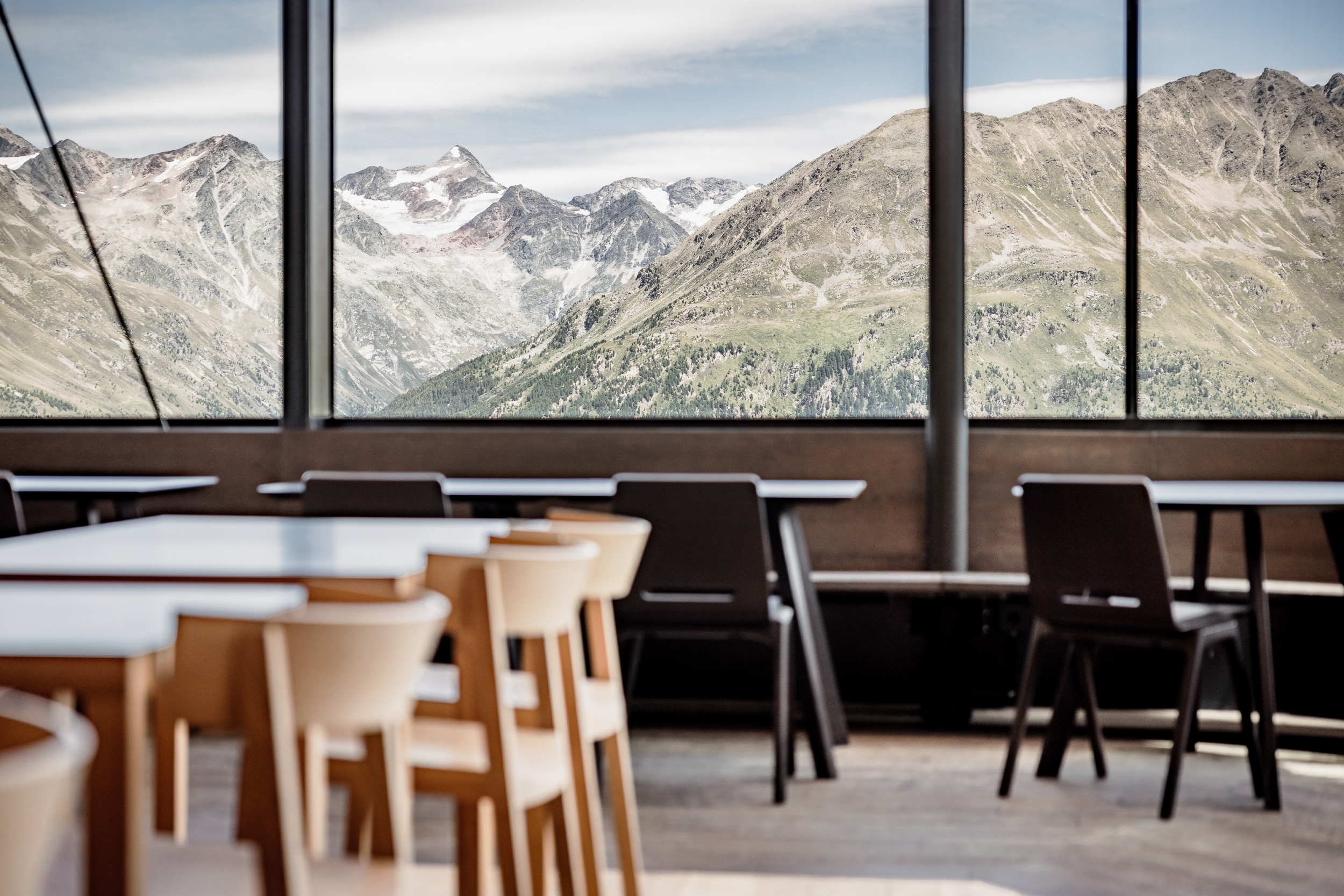 Das Marktrestaurant FALCON an der Gaislachkogl Mittelstation im Sommer