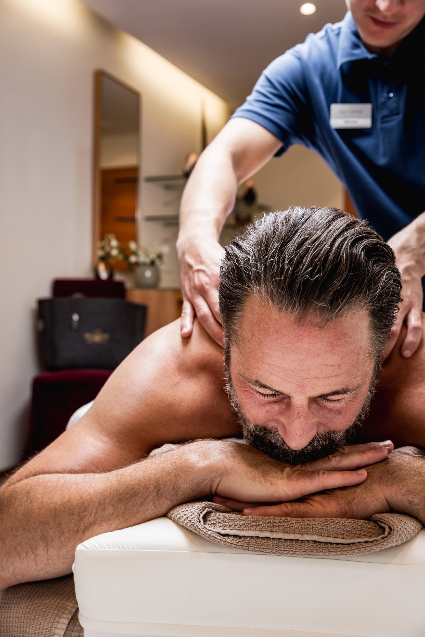Rückenmassage – SPA Behandlungen im Wellnesshotel Das Central Sölden