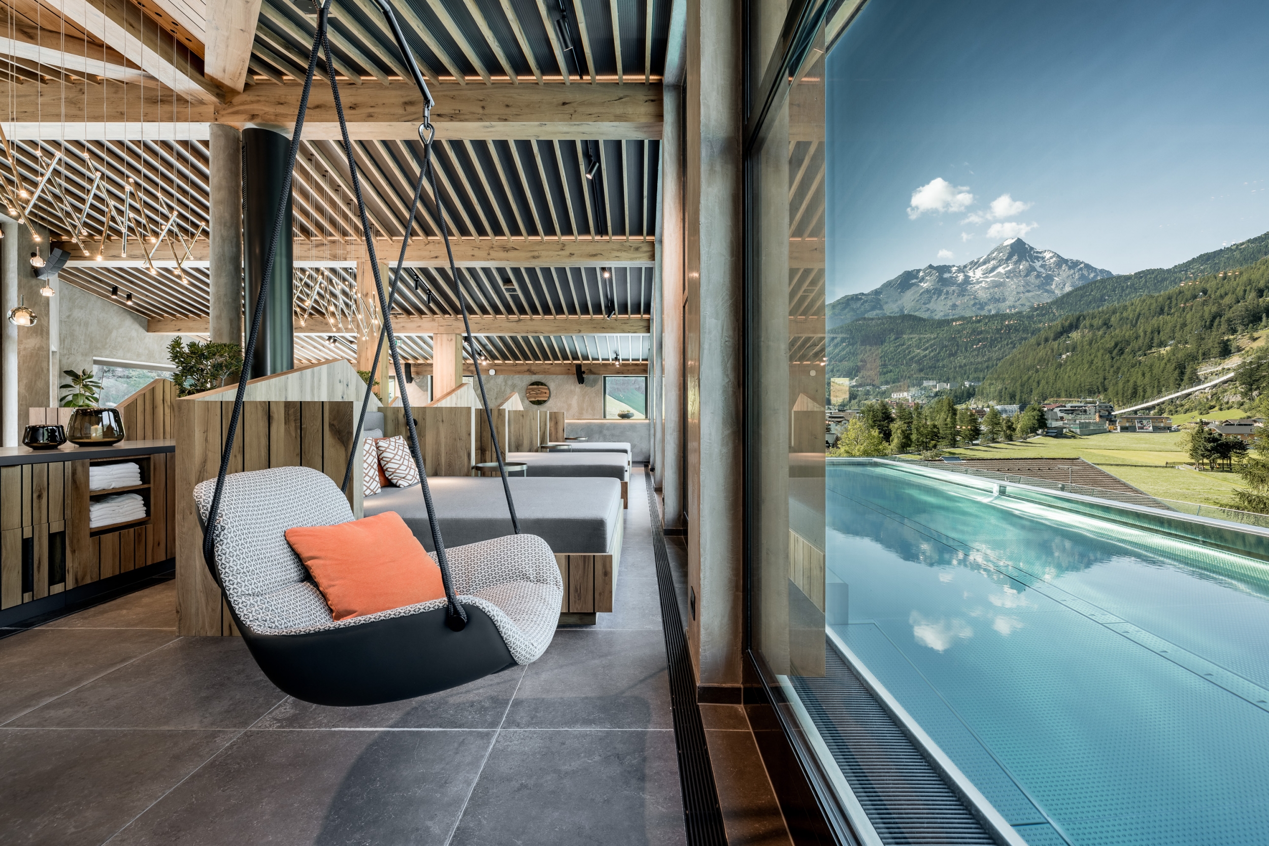 Summit Relax Area mit Blick auf die Berge - 5-Sterne Wellnesshotel Das Central in Sölden, Tirol Summit Relax Area mit Blick auf die Berge - 5-Sterne Wellnesshotel Das Central in Sölden, Tirol