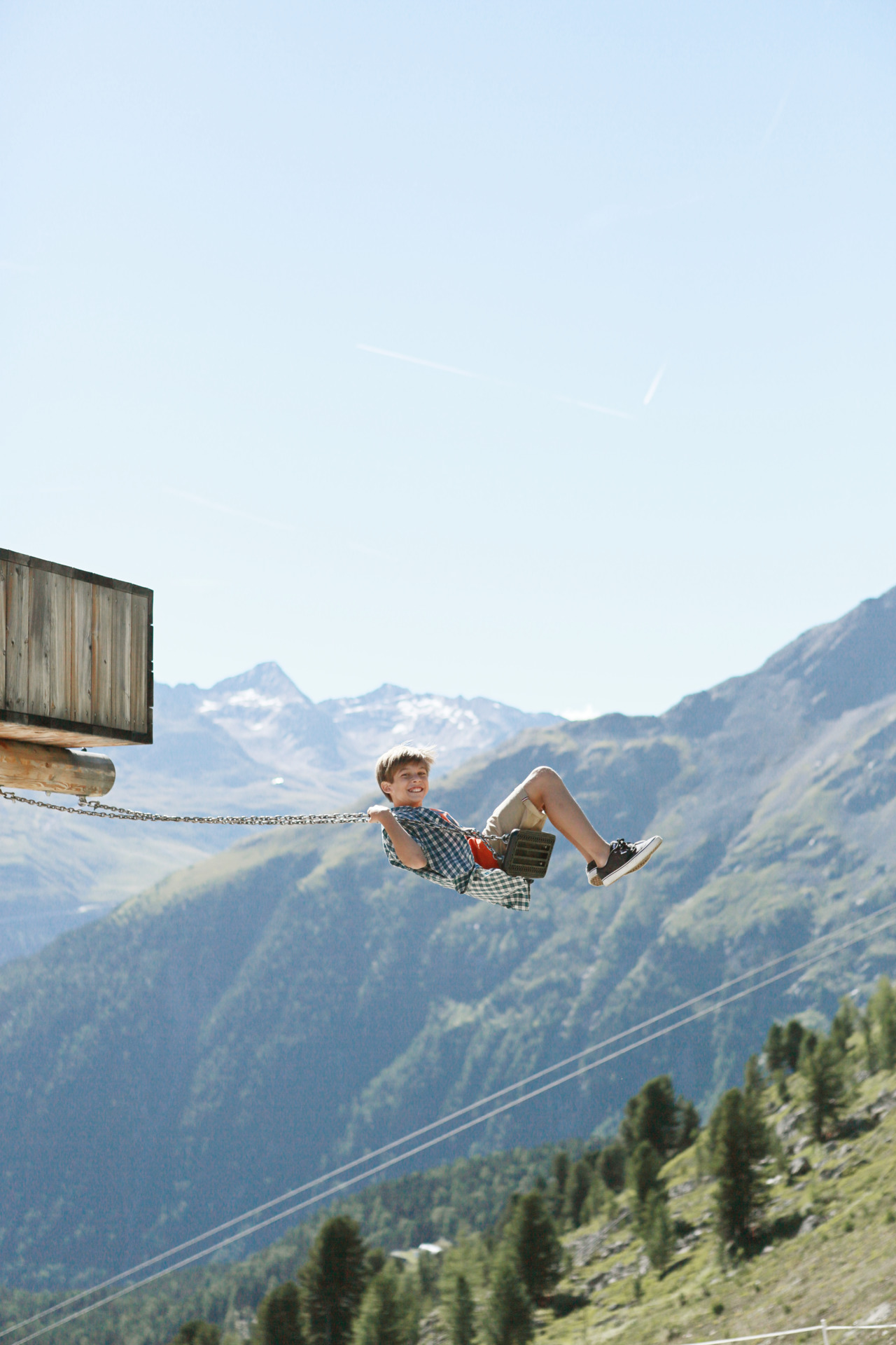 Almzeit Sölden Schaukeln am Berg