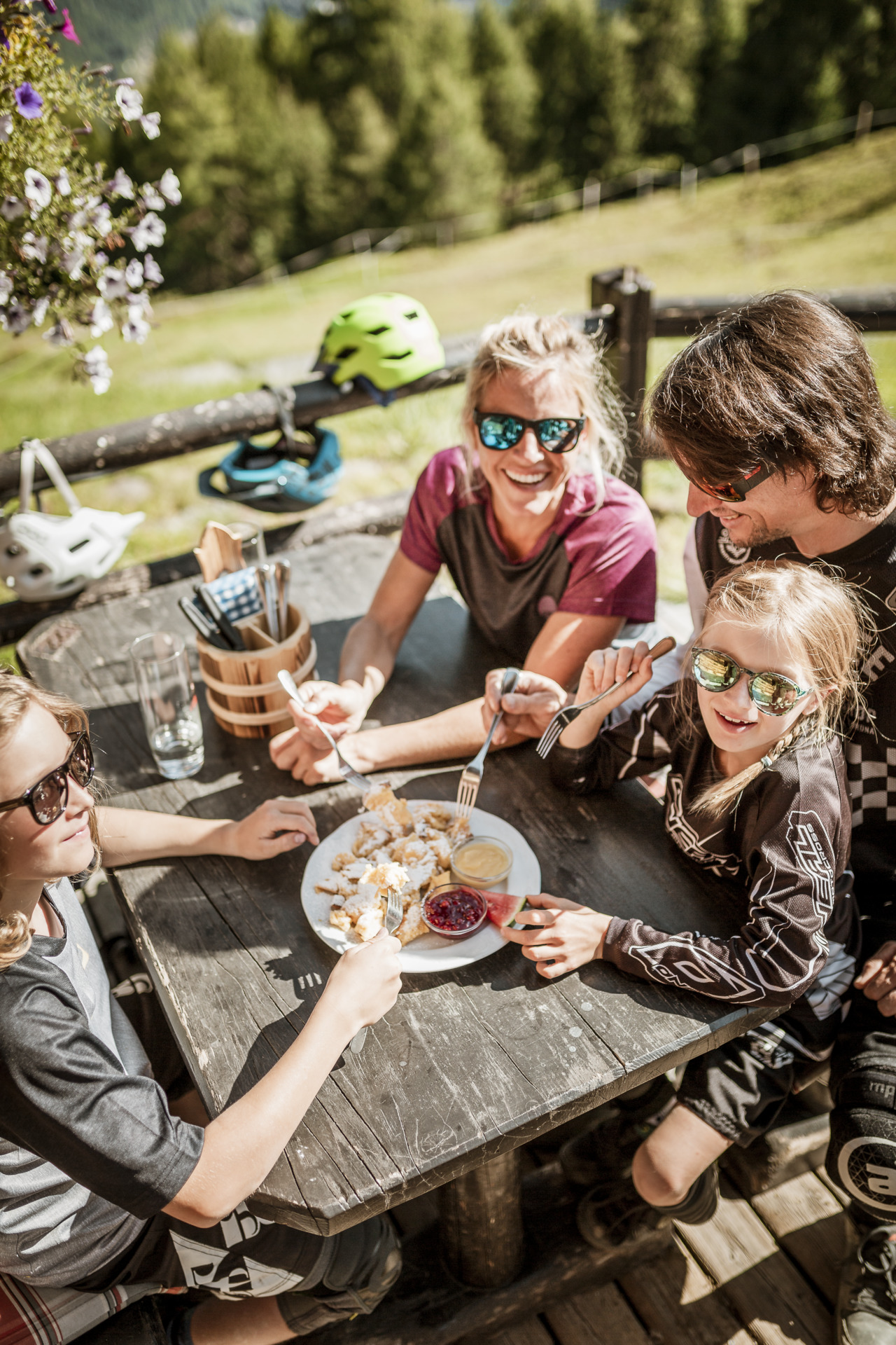 Familien-Bikeurlaub Hütteneinkehr mit Kaiserschmarrn