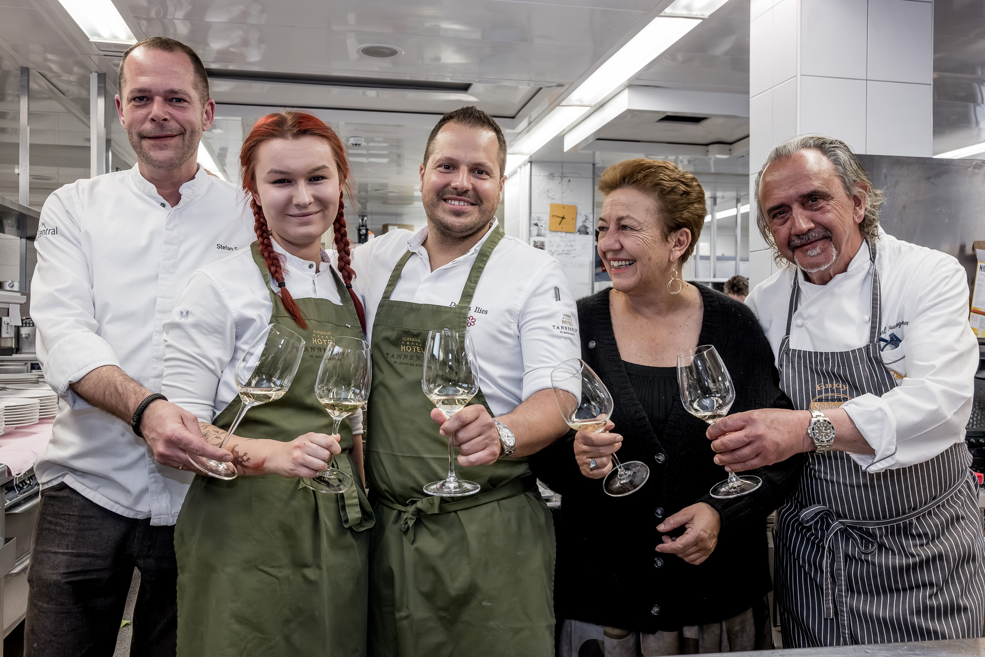 Wein am Berg 2026 - Das Küchenteam bei der Winzermesser