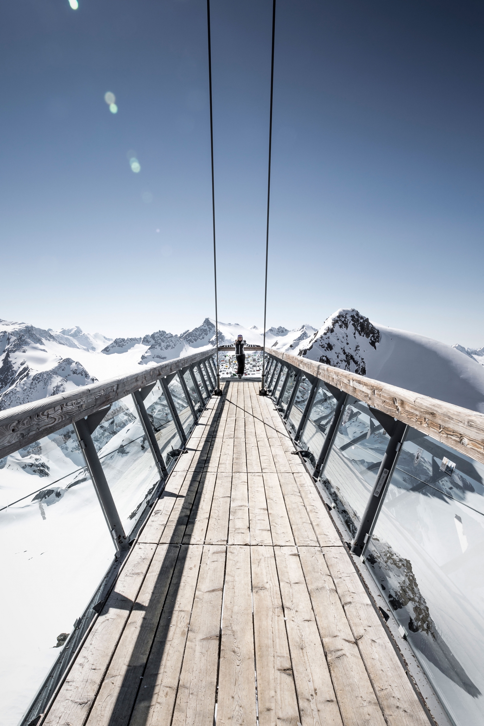 Ausblick vom Felssteg am Tiefenbachgletscher in Sölden