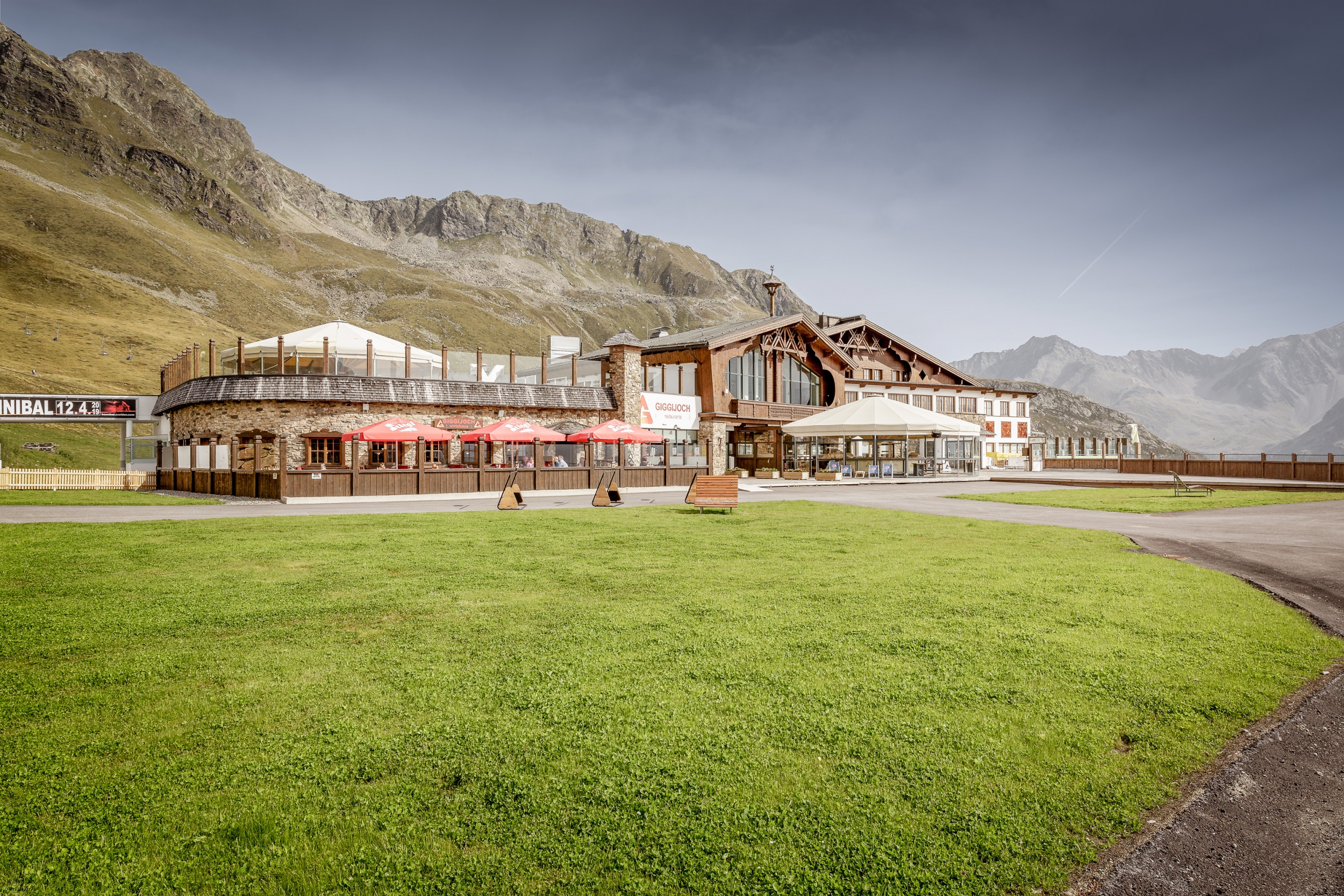 Wirtshaus am Giggijoch - Sommer in den Bergen Wirtshaus am Giggijoch - Sommer in den Bergen
