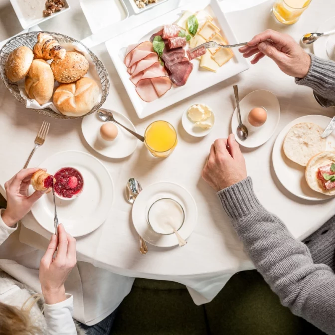 Gourmet-Frühstück im Hotelrestaurant Feinspitz im Hotel Das Central in Sölden
