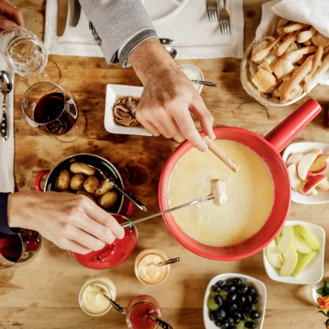 Käsefondue im Weinkeller vom Hotel Das Central in Sölden