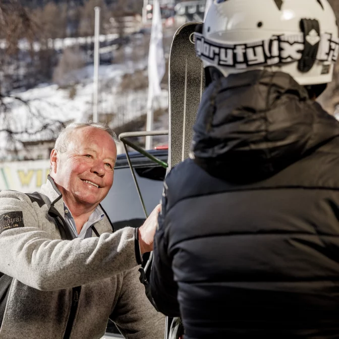 Skishuttle vom 5-Sterne Skihotel Das Central in Sölden