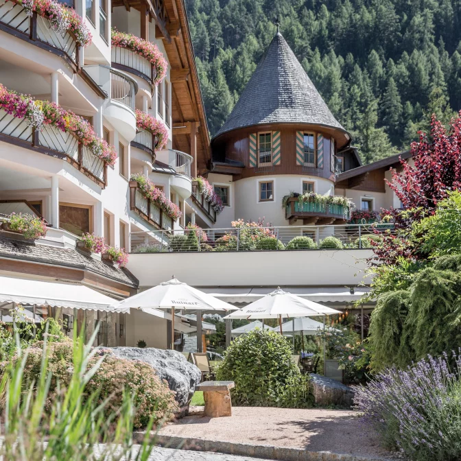 Hotel Das Central in Sölden im Sommer
